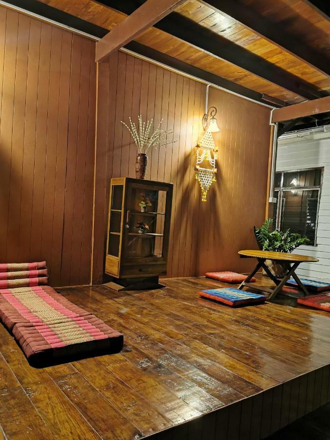 Chanida Home Пра Након Си Аютая Екстериор снимка