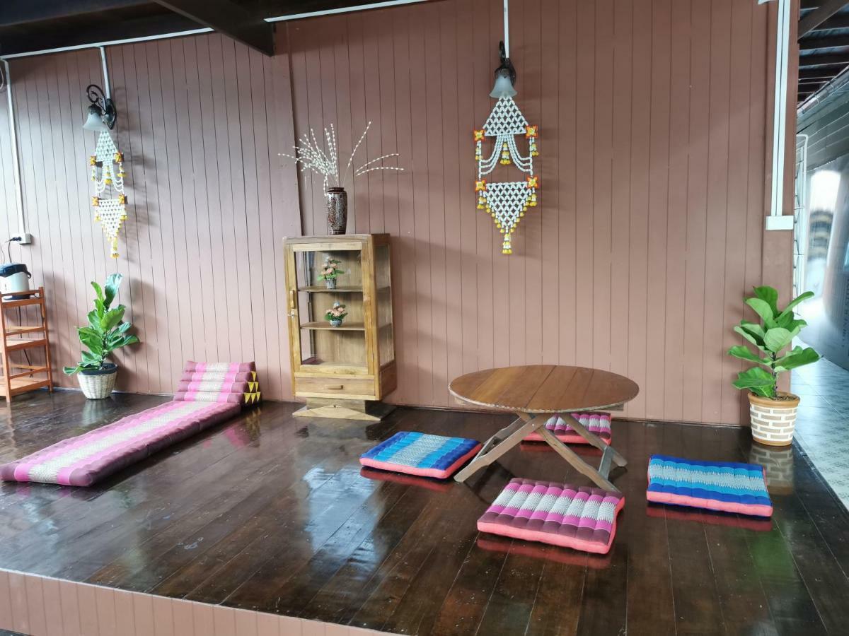 Chanida Home Пра Након Си Аютая Екстериор снимка