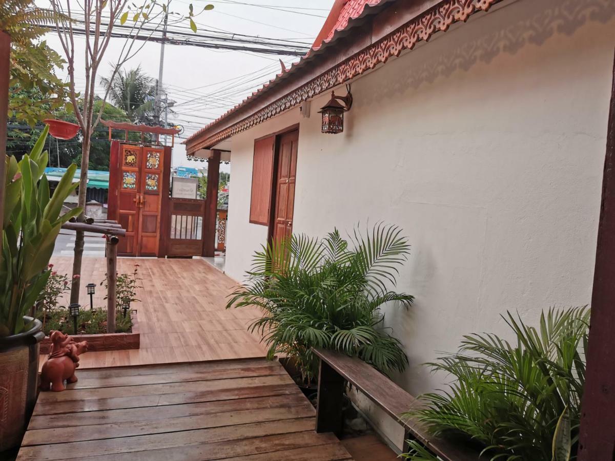 Chanida Home Пра Након Си Аютая Екстериор снимка